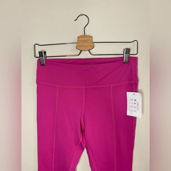 🏷️ NWT Tonic Elevar Made in Canada Fushia Yoga Leggings - Picture 6 of 7